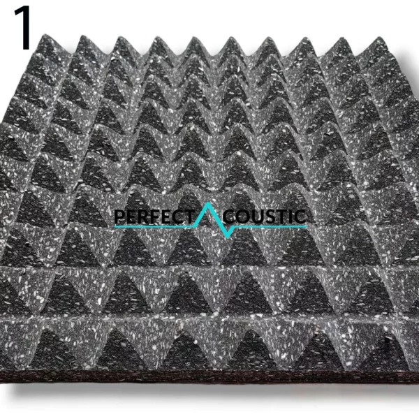 Ekstra gęsta gąbka akustyczna 140 kgm3 w kształcie piramidy w kolorze czarnym