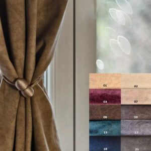 Zasłona akustyczna Ditto Velvet w kolorze brązowym z upięciem oraz paletą dostępnych wariantów kolorystycznych